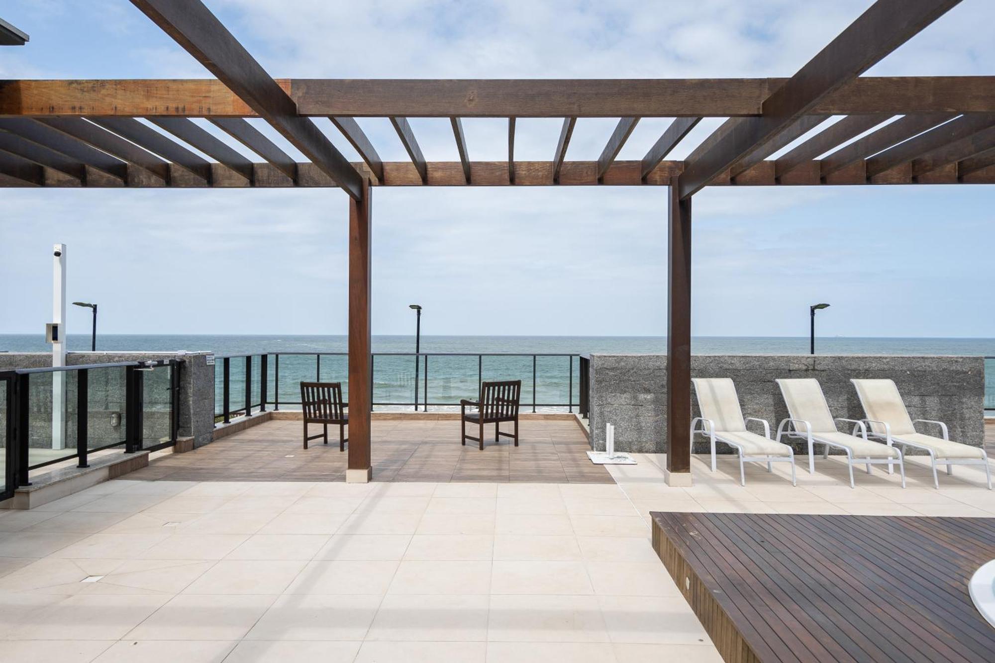 Aptos Completos Com Vista Mar Pe Na Areia Em Barra Velha Em Condominio Resort Com Spa, Piscina, Quadra De Futebol, Sala De Jogos, Brinquedoteca, Complexo Com Diversos Comercios المظهر الخارجي الصورة