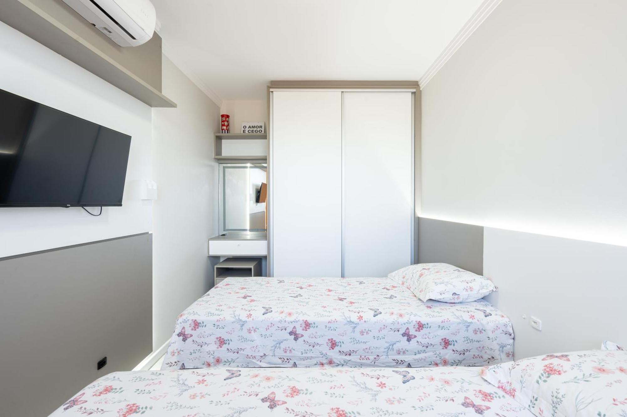Aptos Completos Com Vista Mar Pe Na Areia Em Barra Velha Em Condominio Resort Com Spa, Piscina, Quadra De Futebol, Sala De Jogos, Brinquedoteca, Complexo Com Diversos Comercios الغرفة الصورة